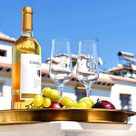Вілла New Townhouse In The Heart Of Nerja With Jacuzzi Екстер'єр фото