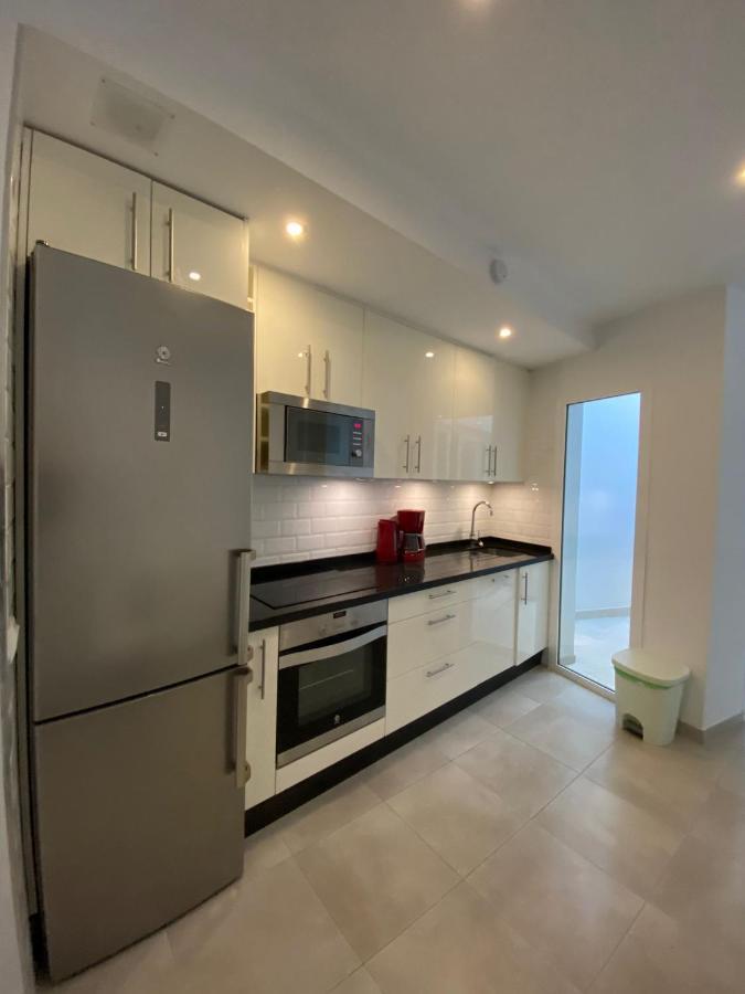 Вілла New Townhouse In The Heart Of Nerja With Jacuzzi Екстер'єр фото