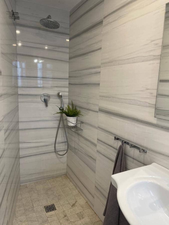 Вілла New Townhouse In The Heart Of Nerja With Jacuzzi Екстер'єр фото