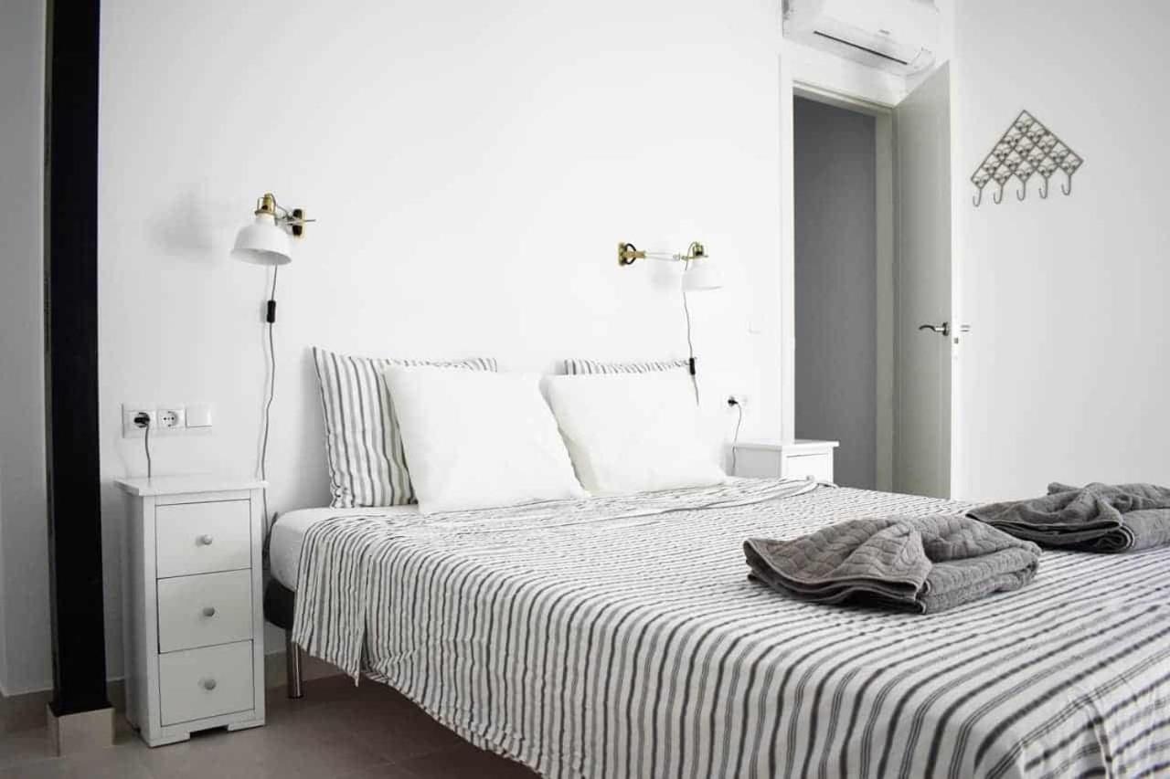 Вілла New Townhouse In The Heart Of Nerja With Jacuzzi Екстер'єр фото