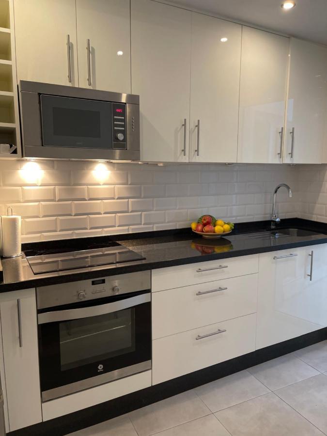Вілла New Townhouse In The Heart Of Nerja With Jacuzzi Екстер'єр фото