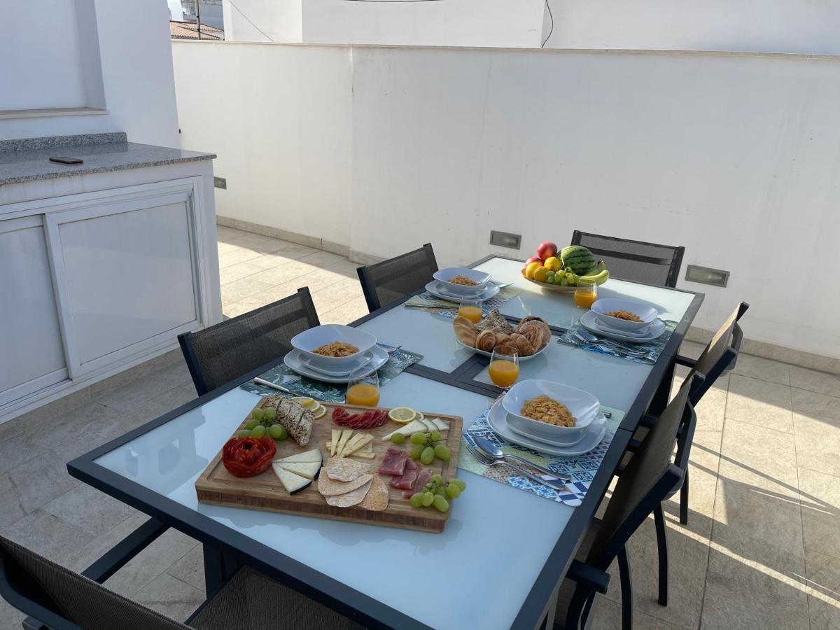 Вілла New Townhouse In The Heart Of Nerja With Jacuzzi Екстер'єр фото