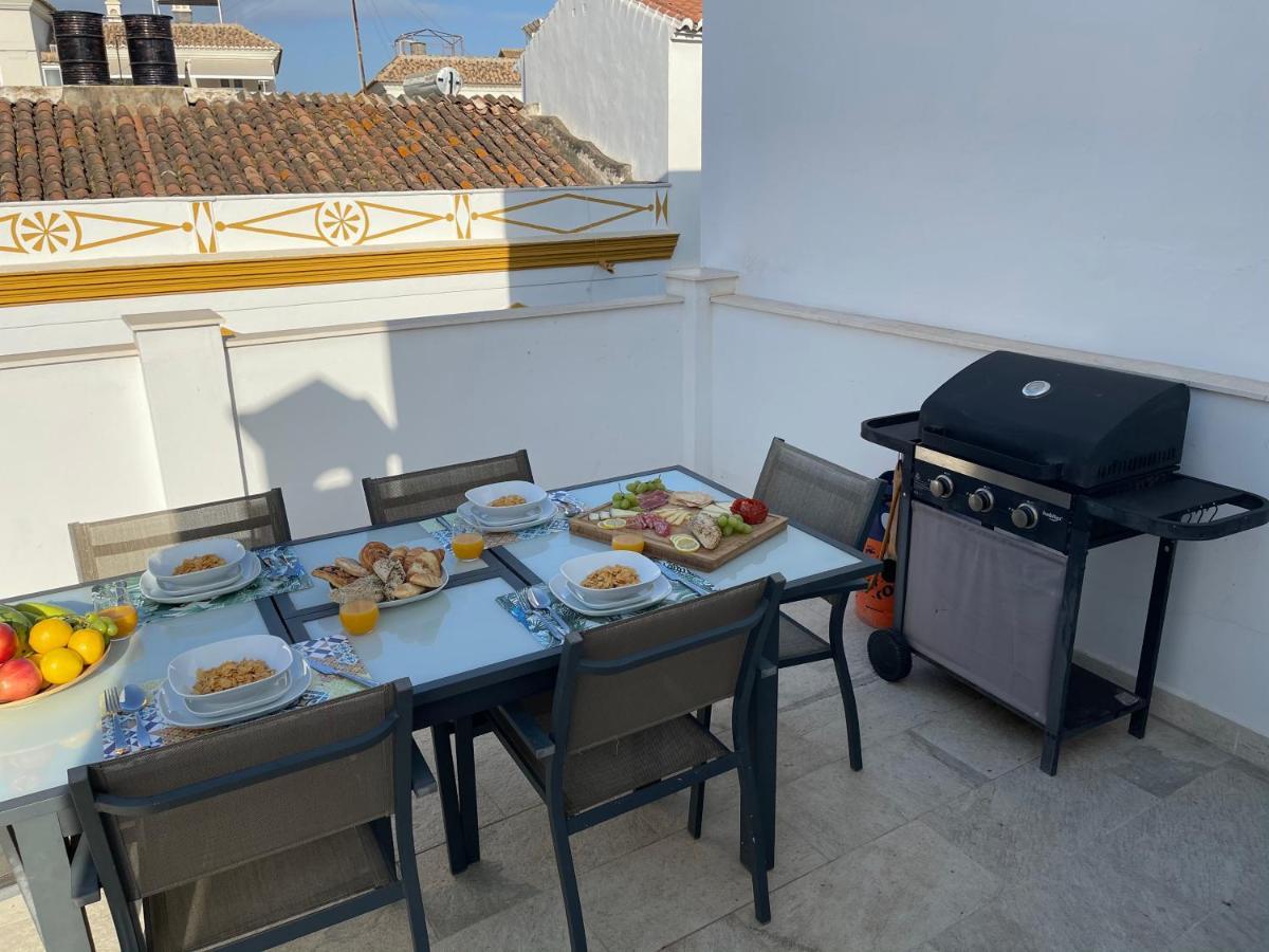 Вілла New Townhouse In The Heart Of Nerja With Jacuzzi Екстер'єр фото