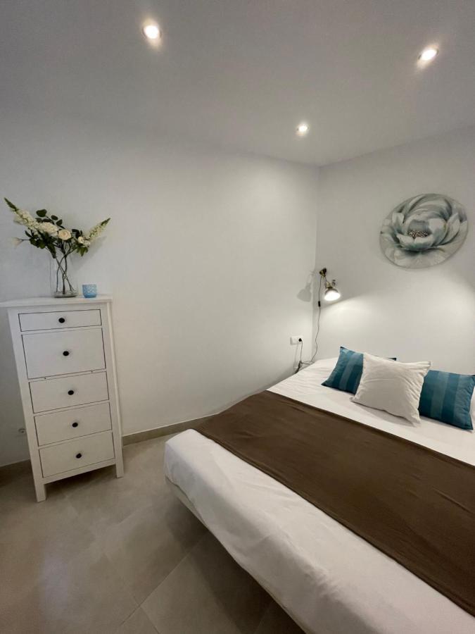 Вілла New Townhouse In The Heart Of Nerja With Jacuzzi Екстер'єр фото