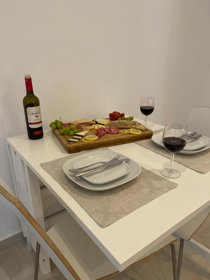 Вілла New Townhouse In The Heart Of Nerja With Jacuzzi Екстер'єр фото
