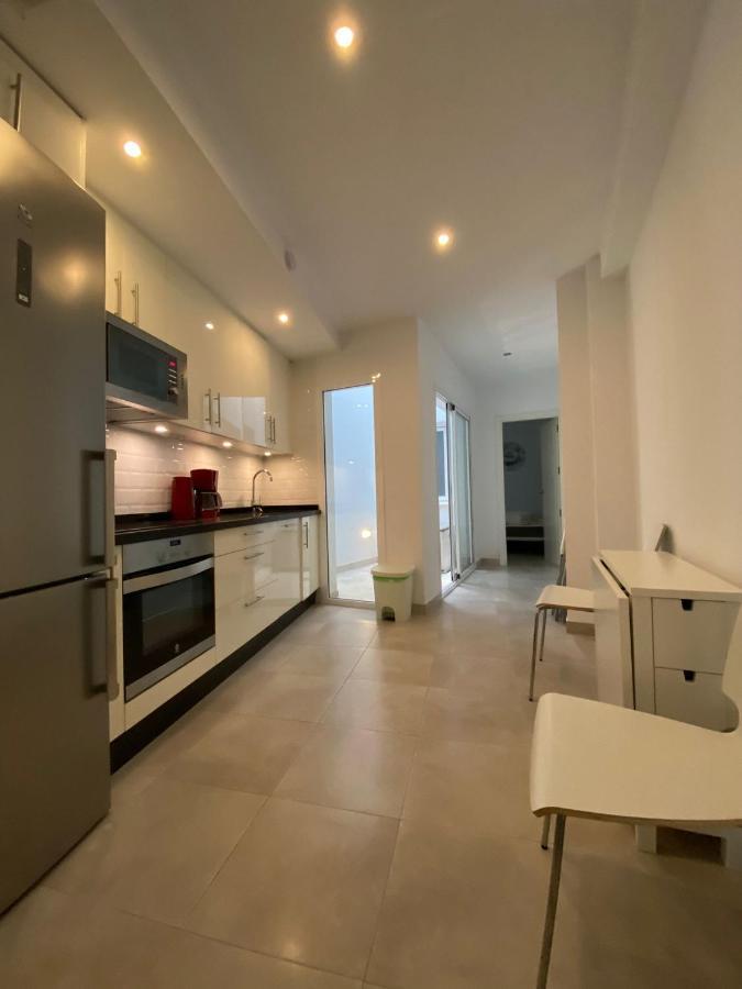 Вілла New Townhouse In The Heart Of Nerja With Jacuzzi Екстер'єр фото